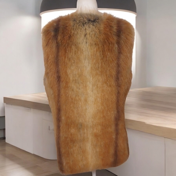 Donna Salyer's Fabulous Furs - Vest w/ matching leg warmers - Picture 3 of 6